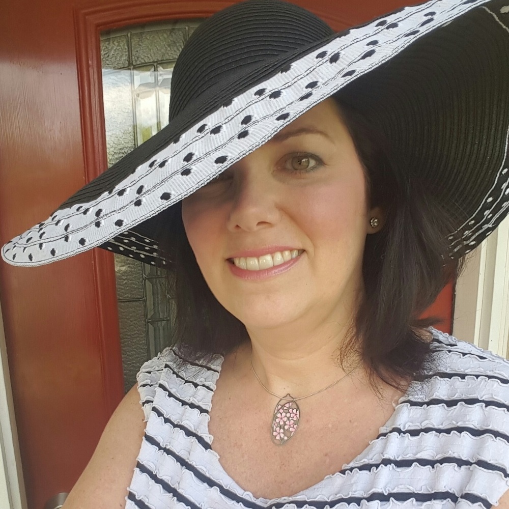 Meet your Posher, DJ